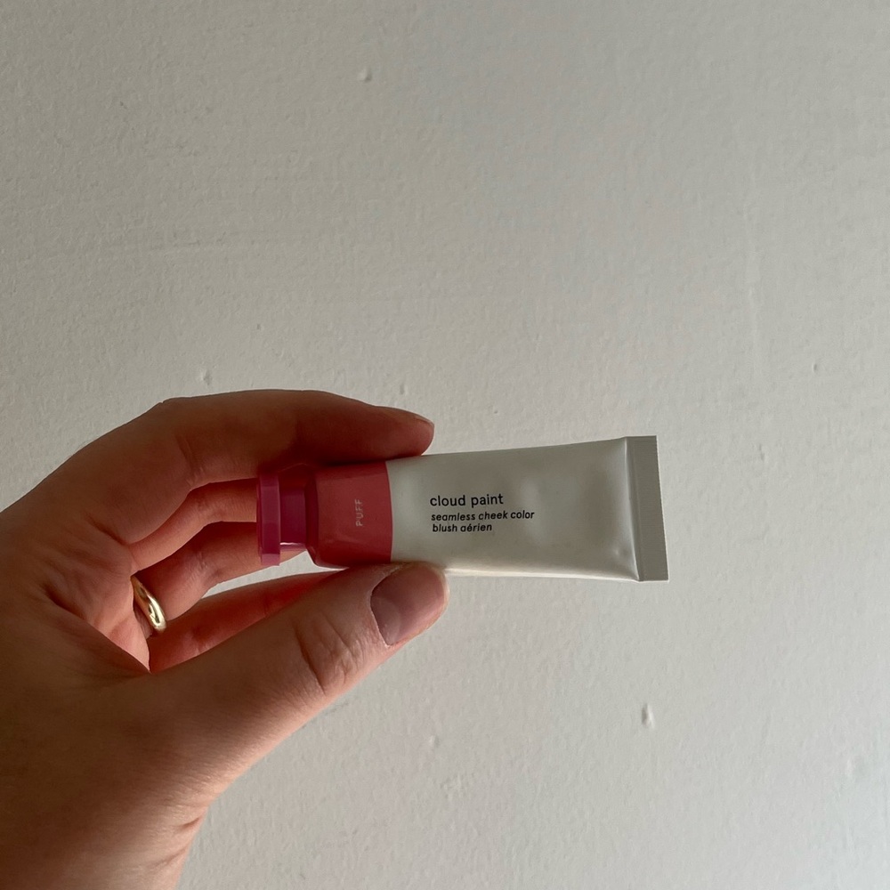 Glossier Cloud Paint in PUFF